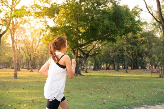 Hardlopen vrouw SHE Health Clinics