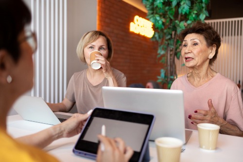 Overgang bespreken op werk SHE Health Clinics